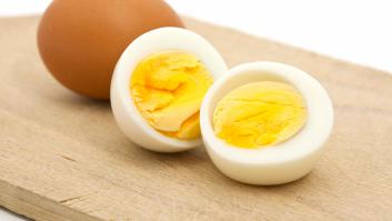 Dos trucos infalibles para pelar huevos cocidos que tienes que conocer