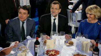 La Nochevieja de los políticos: Rajoy toma las uvas en Pontevedra y Rubalcaba cena en Madrid