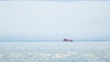 Un barco enviado al rescate de otro en la Antártida queda atrapado en el hielo