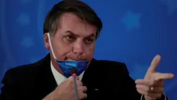 Bolsonaro amenaza con sacar a Brasil de la OMS por su "sesgo ideológico"