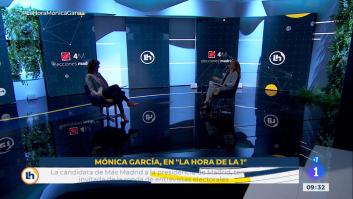 Esta imagen de la entrevista a Mónica García en TVE provoca un arranque inesperado
