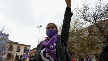 EN DIRECTO - Una marcha espontánea de decenas de personas toma el centro de Madrid por el 8-M