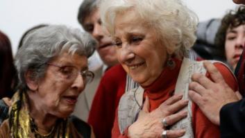 La presidenta de las Abuelas de la Plaza de Mayo encuentra a su nieto tras 35 años