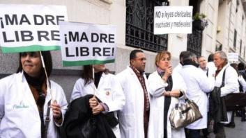 Médicos y abogados se rebelan contra Gallardón: "Seguiré haciendo abortos aunque acabe en la cárcel"