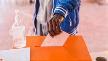 Detienen a tres personas por votar dos veces en las elecciones madrileñas