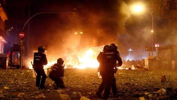 Noche 5 después de la sentencia: Barcelona vuelve a arder entre barricadas tras una jornada pacífica