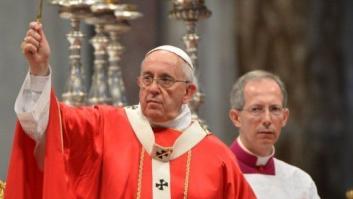 El gesto del papa: Francisco casa a una madre soltera