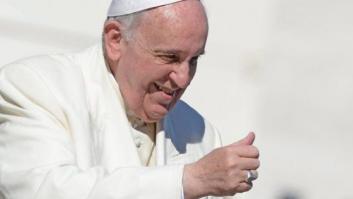 El Papa Francisco confiesa que robó una cruz del ataúd de un sacerdote amigo