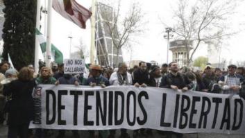 Más de 200 personas se concentran en Plaza de Castilla para pedir la libertad de los detenidos el 22M