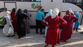 El retorno de 12.600 temporeras de la fresa peligra por la crisis con Marruecos
