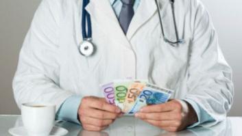 Los médicos proponen cobrar a los pacientes que hagan 