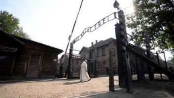 Las impactantes imágenes del papa en Auschwitz