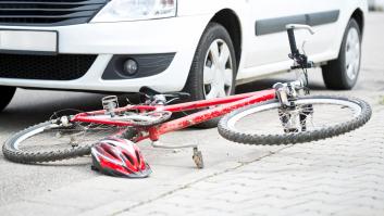 Un conductor se da a la fuga tras atropellar a un ciclista en Huelva