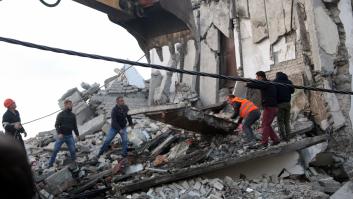 Ascienden a más de 20 las víctimas mortales por el terremoto en Albania
