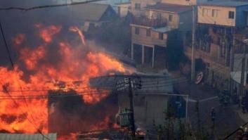 Las autoridades confirman la muerte de 12 personas por el incendio de Valparaíso (Chile)
