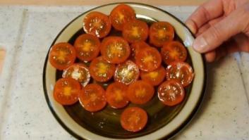Cómo cortar tomates cherry en menos de 20 segundos (VÍDEO)