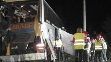 Tres muertos y numerosos heridos al chocar dos autobuses en Palencia