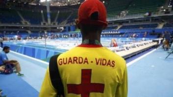 Por qué hay socorristas en la piscina olímpica