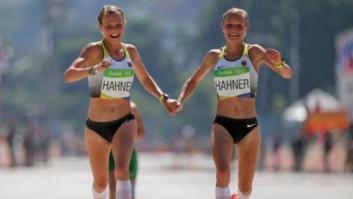 Estas dos atletas alemanas, criticadas por acabar así la maratón en Río