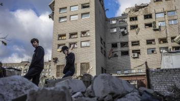 Rusia ataca siete regiones en un día y no se corta en bombardear hasta un mercado en Donetsk