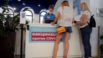 Rusia impone el teletrabajo en Moscú y la vacunación obligatoria por el récord de contagios