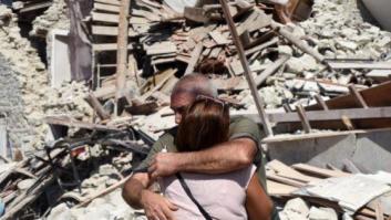 Italia afronta la primera noche tras el terremoto, que deja al menos 124 muertos