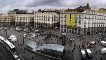 Greenpeace protesta en la Puerta del Sol contra la Ley de Seguridad del Gobierno