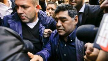 Impiden volar a Maradona porque su pasaporte figuraba como robado