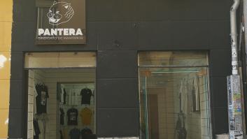 Un día en 'Pantera', la nueva tienda reivindicativa del Sindicato de Manteros