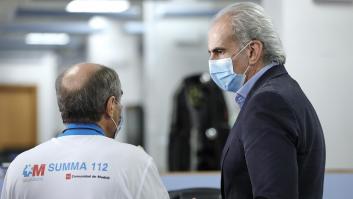 Madrid investiga a un médico 'negacionista' por certificados falsos para no usar mascarilla