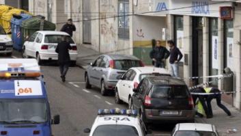 Un atracador y una policía, muertos en un tiroteo durante un atraco a un banco en Vigo