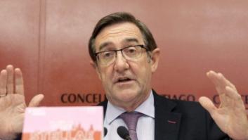 Dimite el alcalde de Santiago tras perder nueve concejales por corrupción