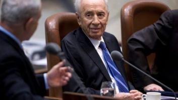 El expresidente israelí Simón Peres, en coma inducido tras sufrir una hemorragia cerebral