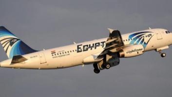 Expertos franceses detectan rastros de TNT en restos del avión de Egyptair