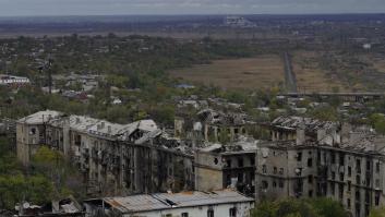 Nuevas imágenes apuntan al horror en Mariúpol: más de 1.500 tumbas excavadas desde junio