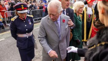 Un detenido en Reino Unido después de lanzarle unos huevos a Carlos III