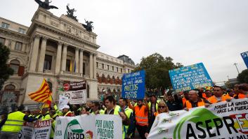 Cientos de transportistas protestan en Madrid en un arranque del paro sin grandes incidencias