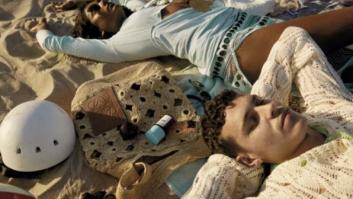 ‘Summer Daze’: el film de LOEWE Paula’s Ibiza protagonizado por Arón Piper, Simone Ashley y Fernando Lindez