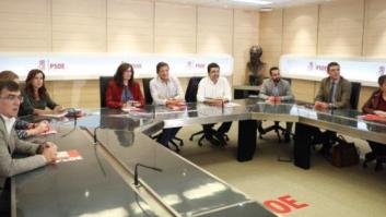 La gestora del PSOE se centra en "recoser" el partido para aplacar las revoluciones en las agrupaciones
