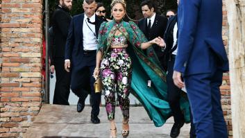 El patinazo de Jennifer Lopez en el desfile de Dolce&Gabbana en Venecia