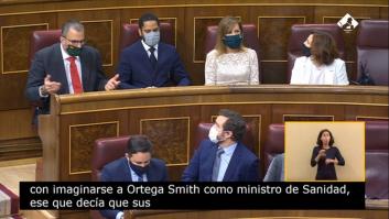 El aspaviento de Ortega Smith en el escaño tras recordarle Podemos su polémica de los "anticuerpos españoles"