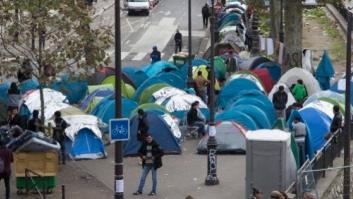 Aumentan los inmigrantes acampados en París desde el desmantelamiento de Calais