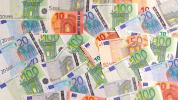 El método de los sobres que permite ahorrar más de 4.300 euros en seis meses