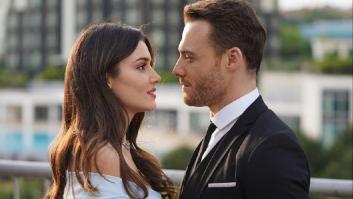 Kerem Bürsin y Hande Erçel, protagonistas de 'Love is in the air', confirman su relación