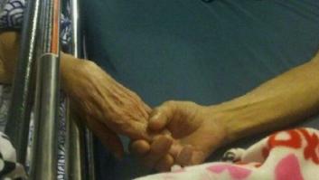 Mueren casi al mismo tiempo, tomados de la mano, tras 58 años matrimonio
