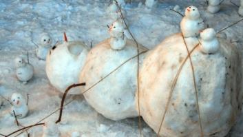 Muñecos de nieve originales: más allá de la bufanda y la zanahoria (FOTOS)
