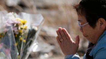 Japón recuerda en silencio a las 18.000 víctimas del tsunami y el terremoto de hace tres años