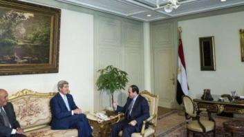 Kerry viaja a Irak tras respaldar al presidente de Egipto, que llegó al poder tras un golpe