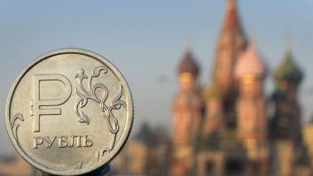 El desafío de afrontar las mensualidades sin rublos: los rusos en España sufren las sanciones
