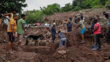 Aumentan a 443 los fallecidos por las inundaciones en el estado sudafricano de KwaZulu-Natal